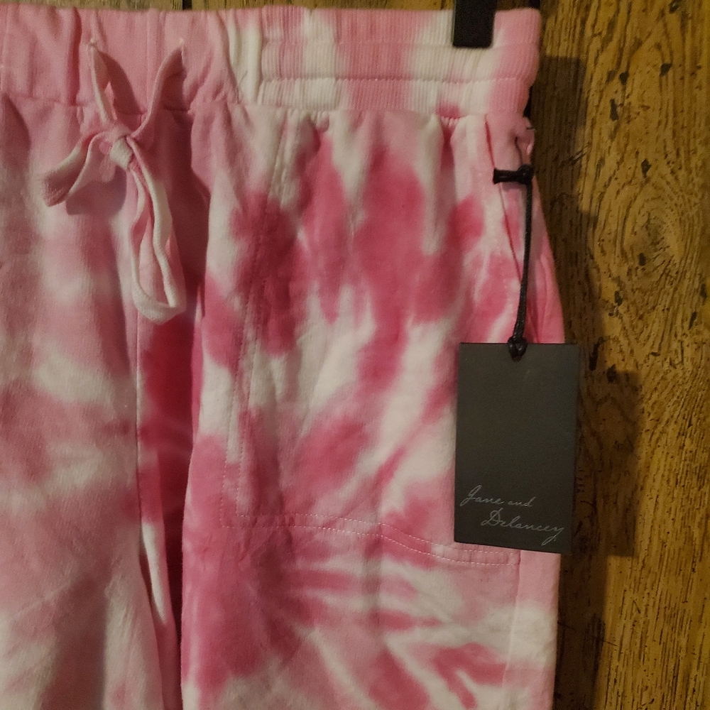 NWT JANE AND DELANCEY Pink Tie Dye Drawstring Shorts - Medium - Picture 2 of 5